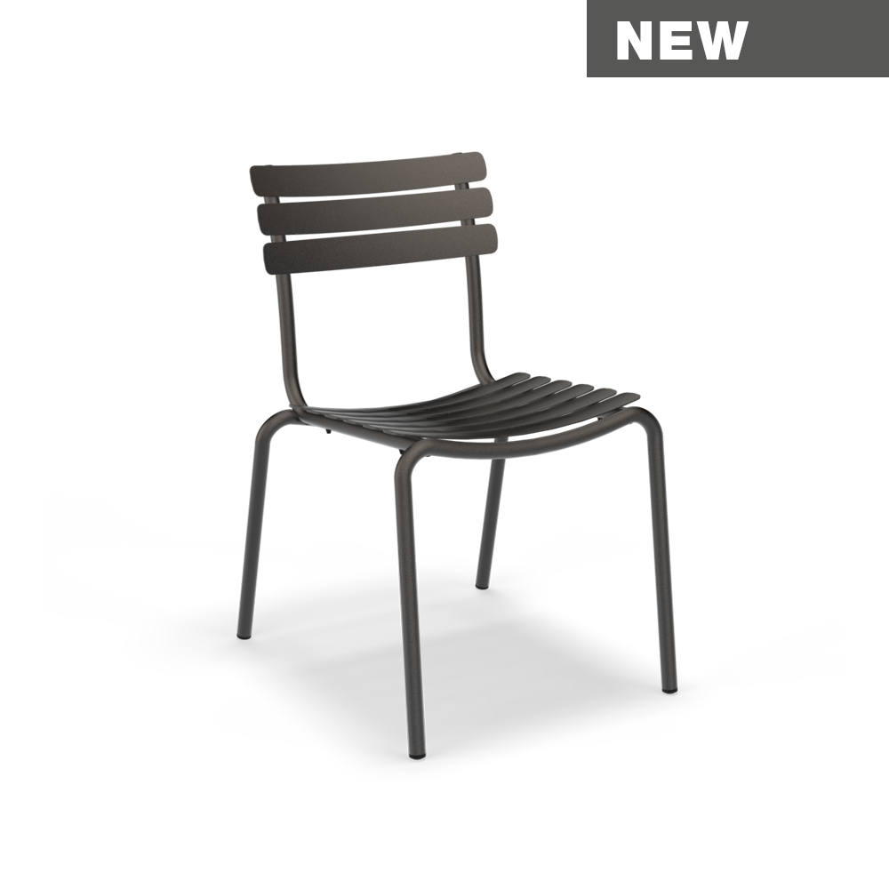 DINING CHAIR without armrest // Black